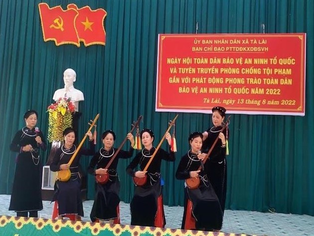 672.nguoima-tay-2.jpg